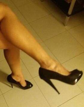 Public Photo of mina-hot-lato-b