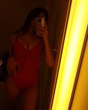 Public Photo of ArielXXX