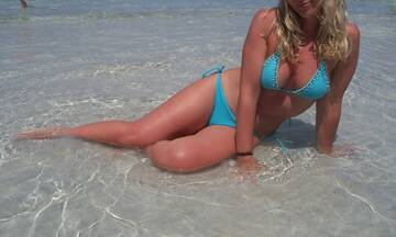 Public Photo of hornyelena